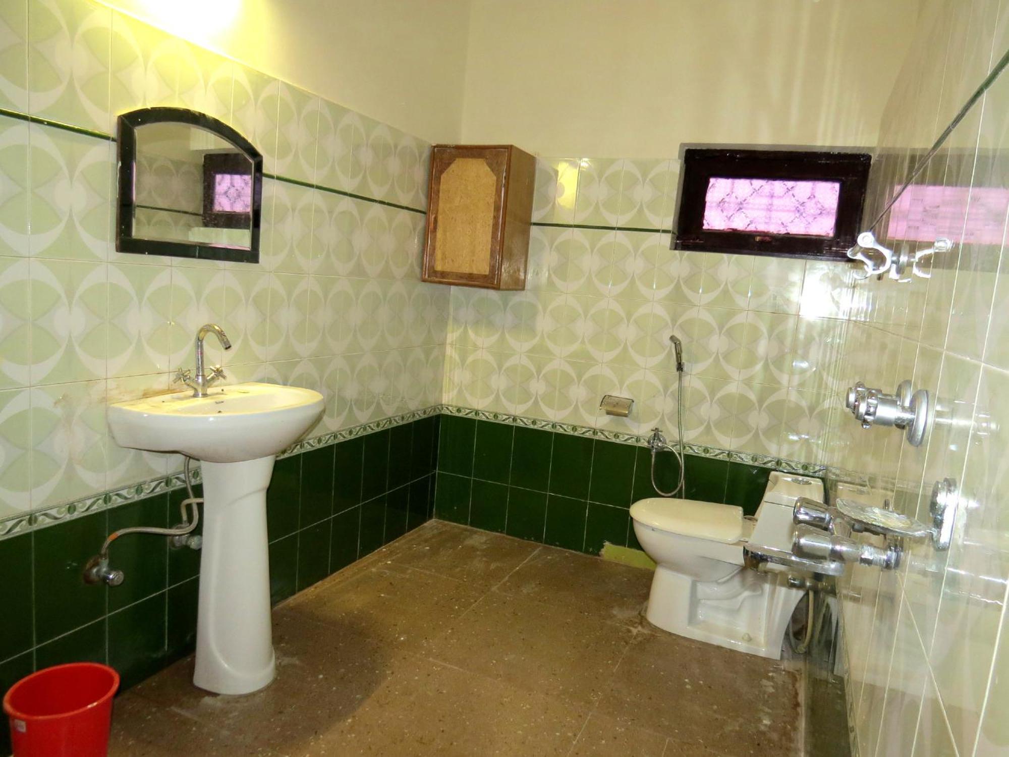 Hotel Haya Palace Nainital Exteriör bild