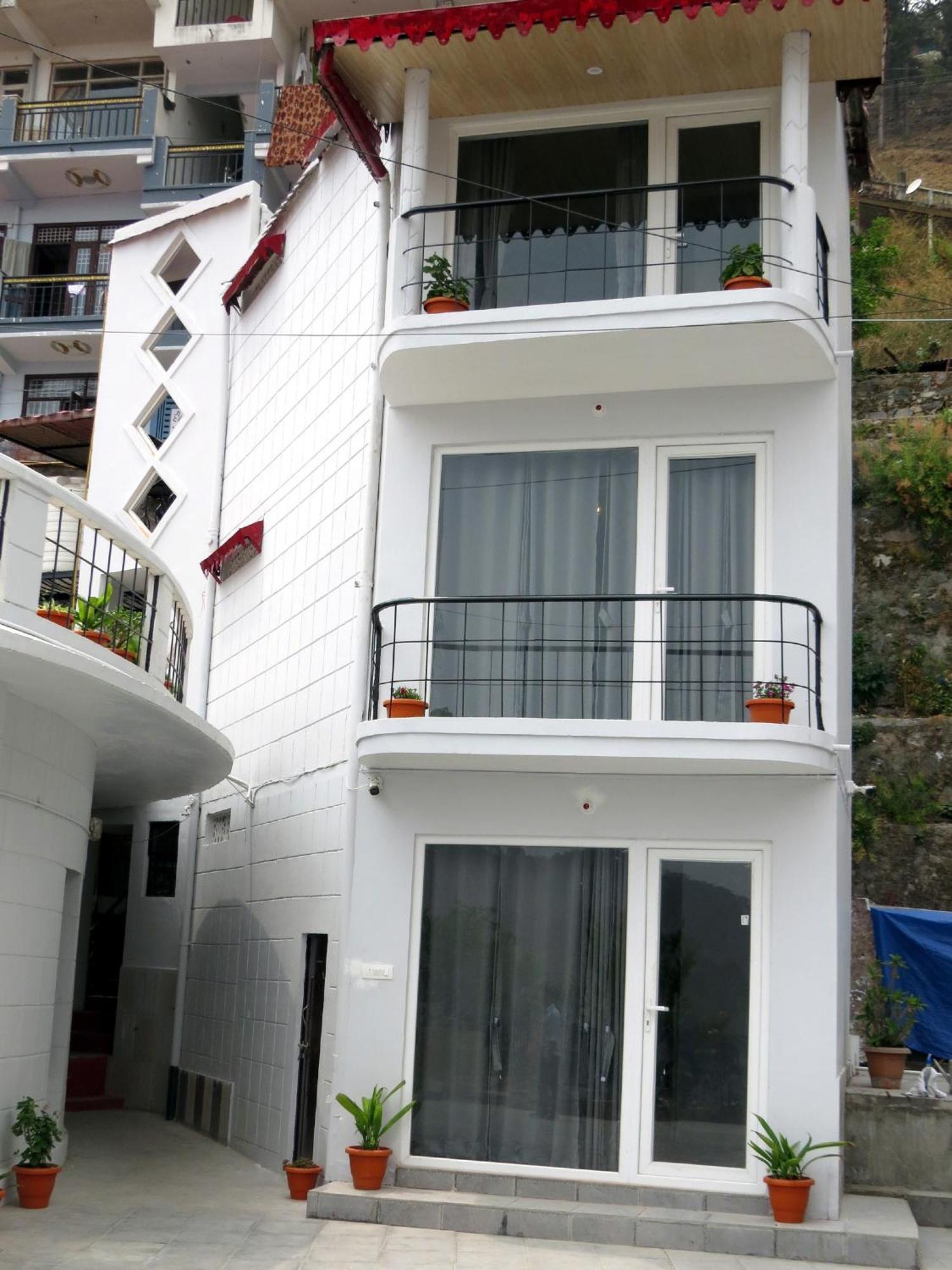 Hotel Haya Palace Nainital Exteriör bild